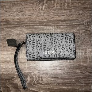 Guess Wallet